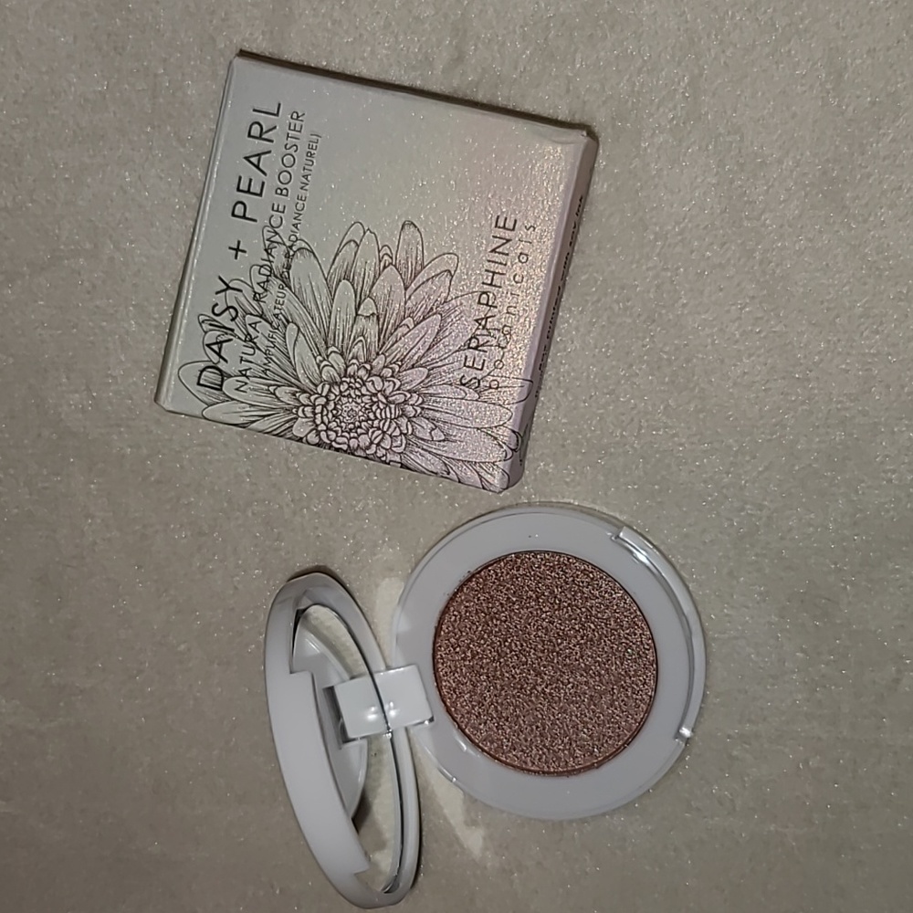 Seraphine Botanicals Daisy + Pearl natural radiance booster NWT!